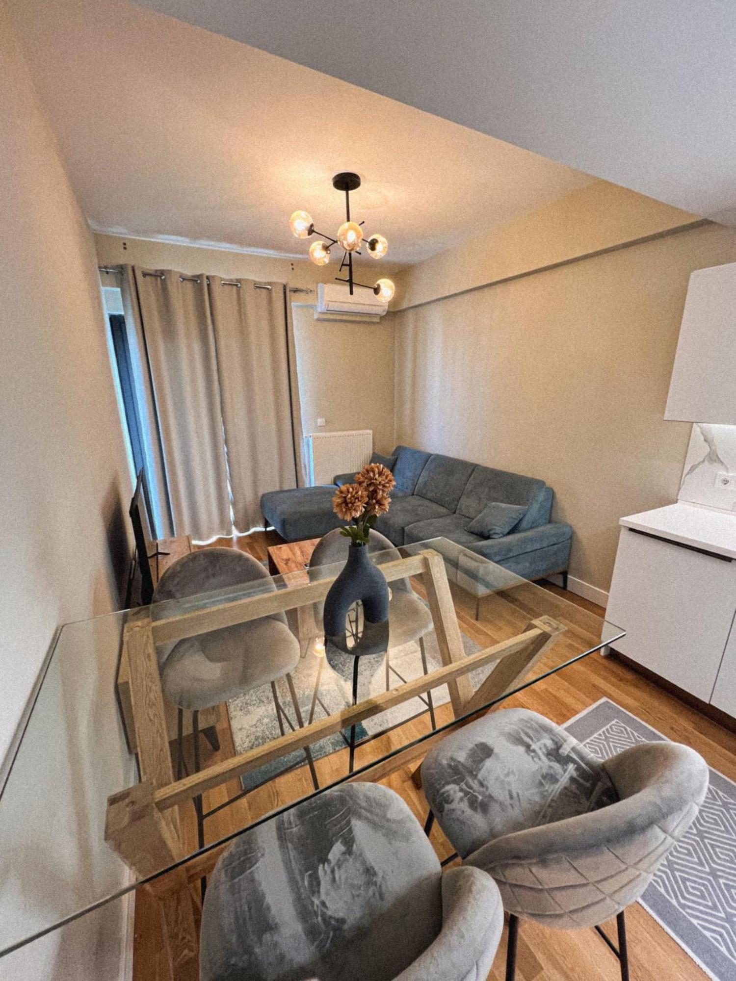 180° View Apartment In Diamond Building Escópia Exterior foto