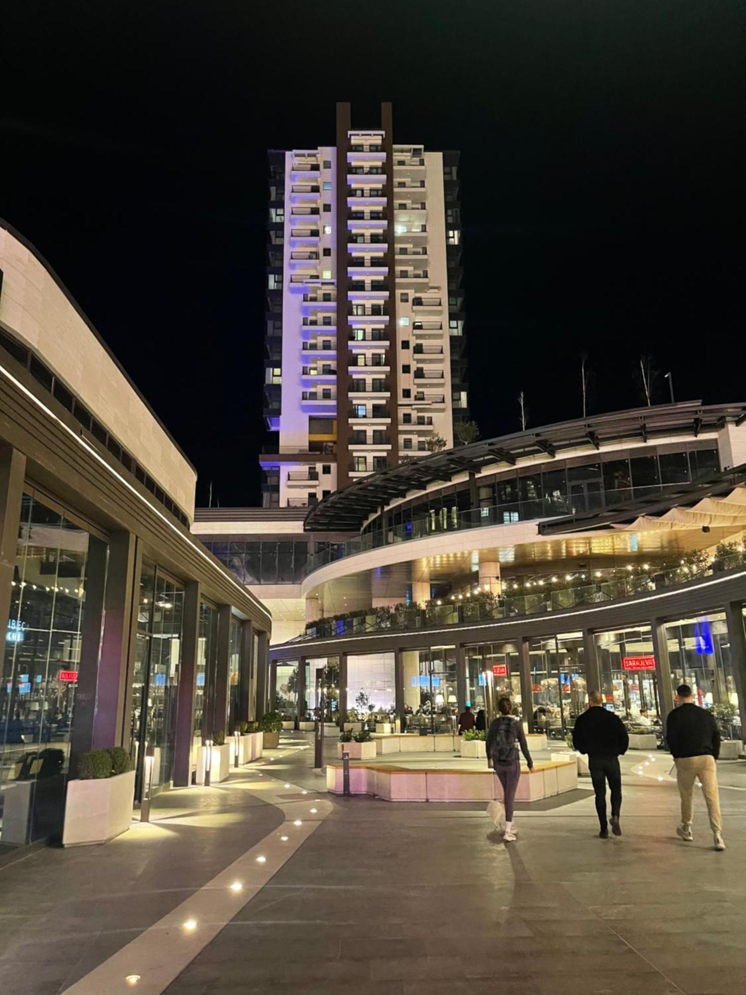 180° View Apartment In Diamond Building Escópia Exterior foto