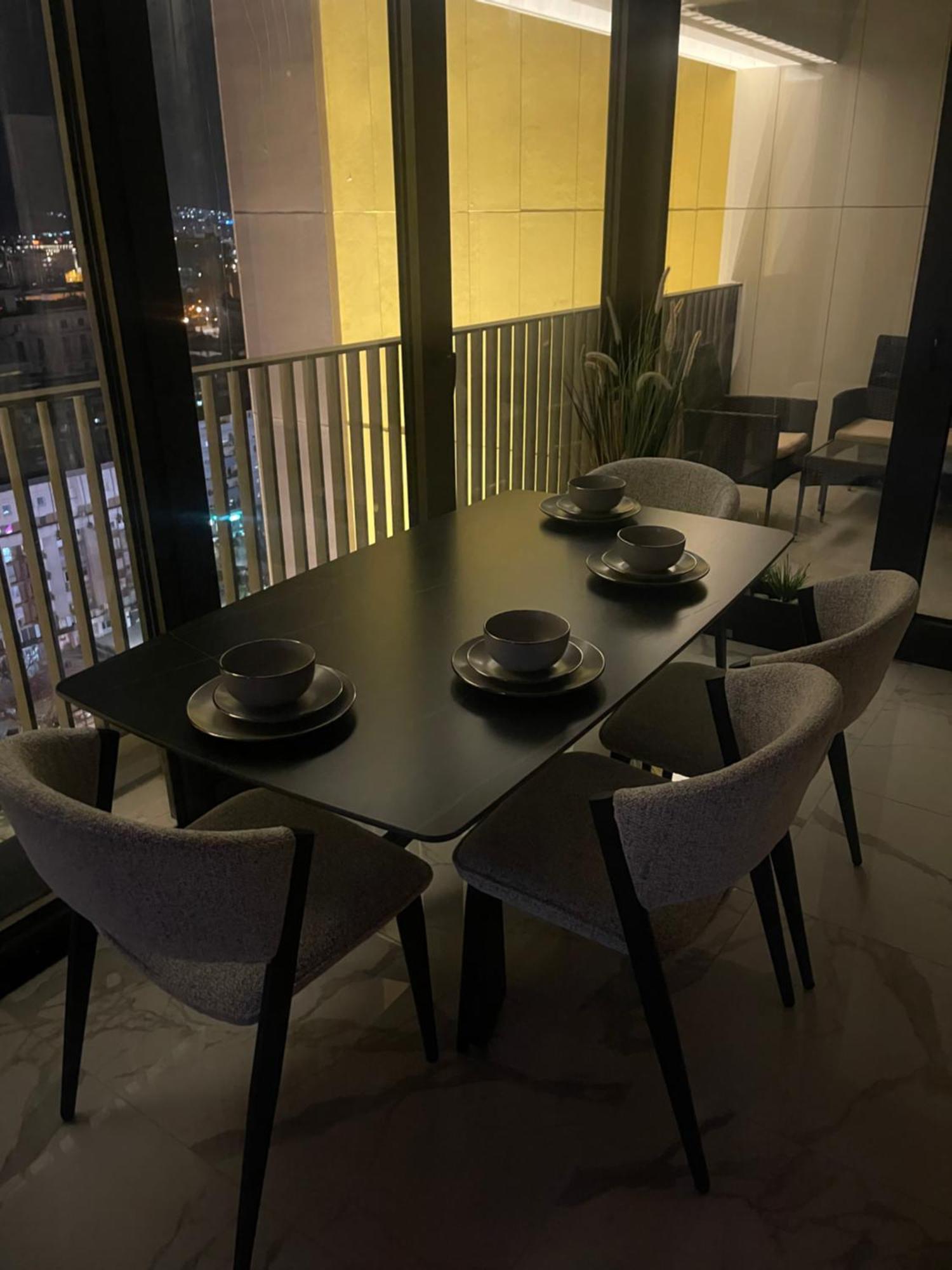 180° View Apartment In Diamond Building Escópia Exterior foto